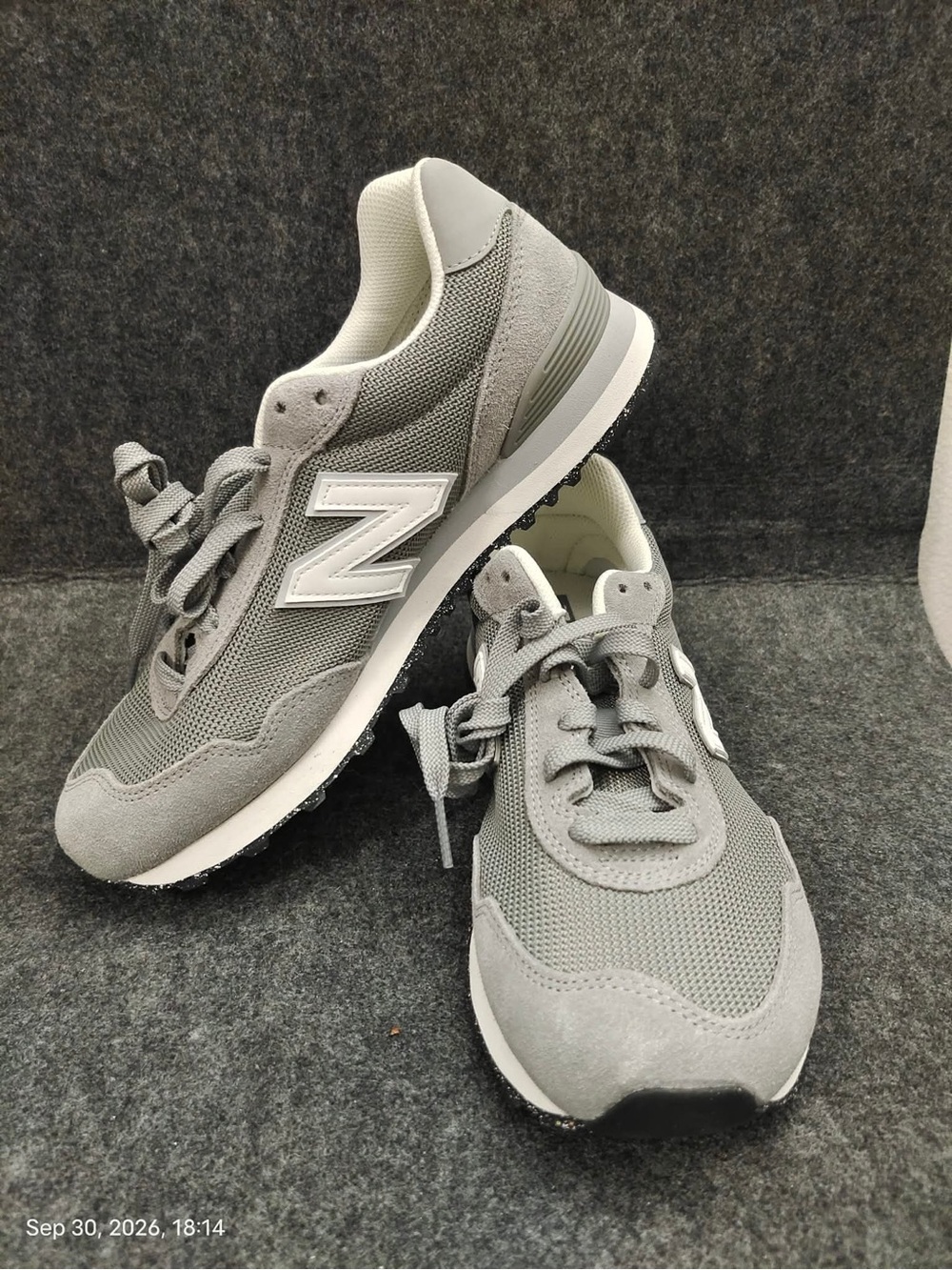 NWOB New Balance 515 WL515GRY Running Shoes Sneakers Gray Mens 7 Womens 8.5